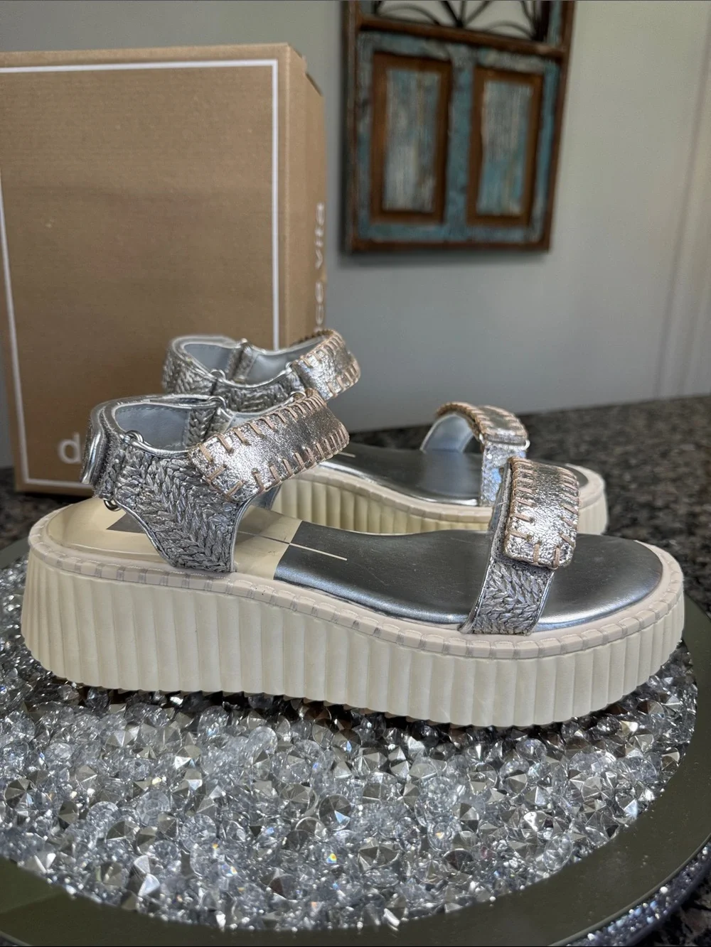 Dolce Vita Silver metallic leather Platform Sandals with Cream Sole NEW 8.5
